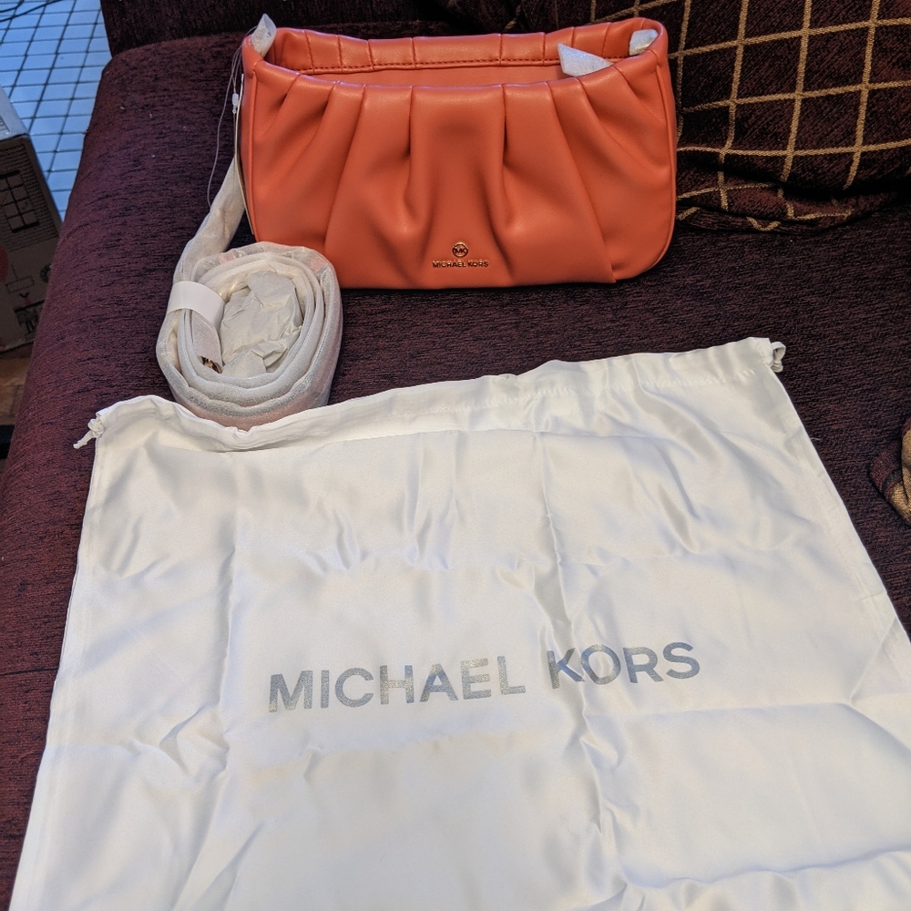 Michael kors Hannah small convertible clutch - Picture 9 of 16